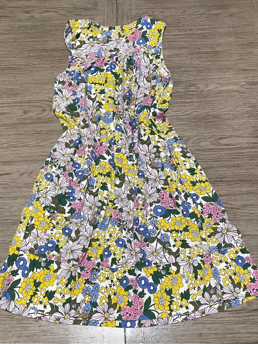 Sonoma women’s dress, small, white with multi colored flowers. Has pockets!